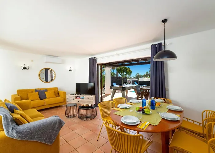 Flamingo By 플라야블랑카